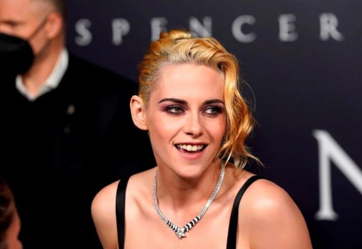 Kristen Stewart ile sevgilisi Dylan Meyer nişanlandı