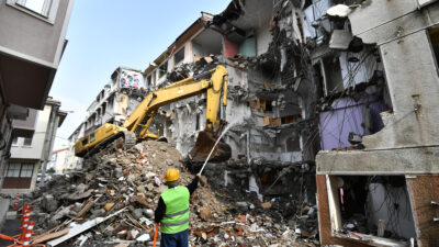 Bursa’da kepçeler çalıştı… Şehir merkezinde yıkımlar başladı!