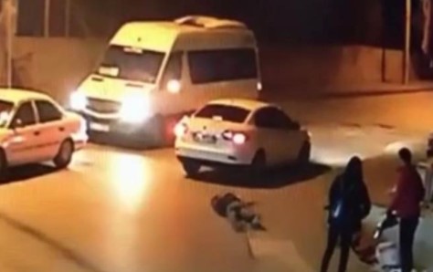 Bursa’da feci kaza! Yolun karşısına geçmeye çalışan adama otomobil çarptı