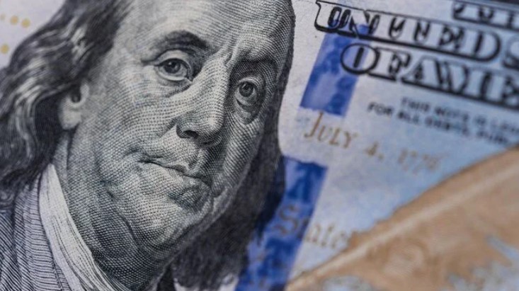 Türk Lirası’nda ‘kara salı’: Dolar 13.50’yi, Euro 15.20’yi aştı!