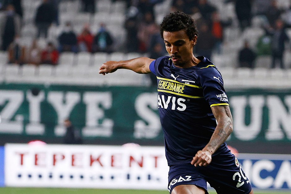 Luis Gustavo sahalara dönüyor