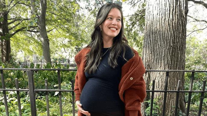 Victoria’s Secret modeli Emily DiDonato anne olduğunu duyurdu