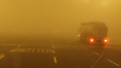 İstanbul-Tekirdağ yolu sise teslim: Göz gözü görmüyor