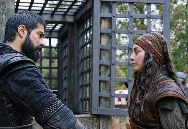 Zeynep Tuğçe Bayat’ın ikizi mi var?