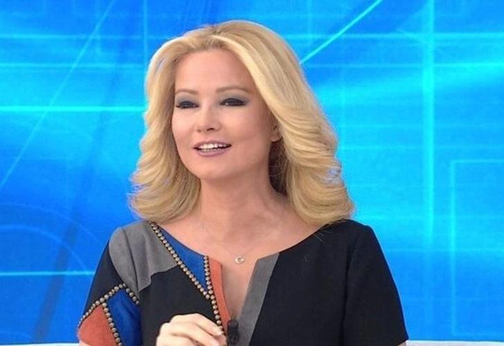 Müge Anlı’dan mini elbiseli paylaşım!