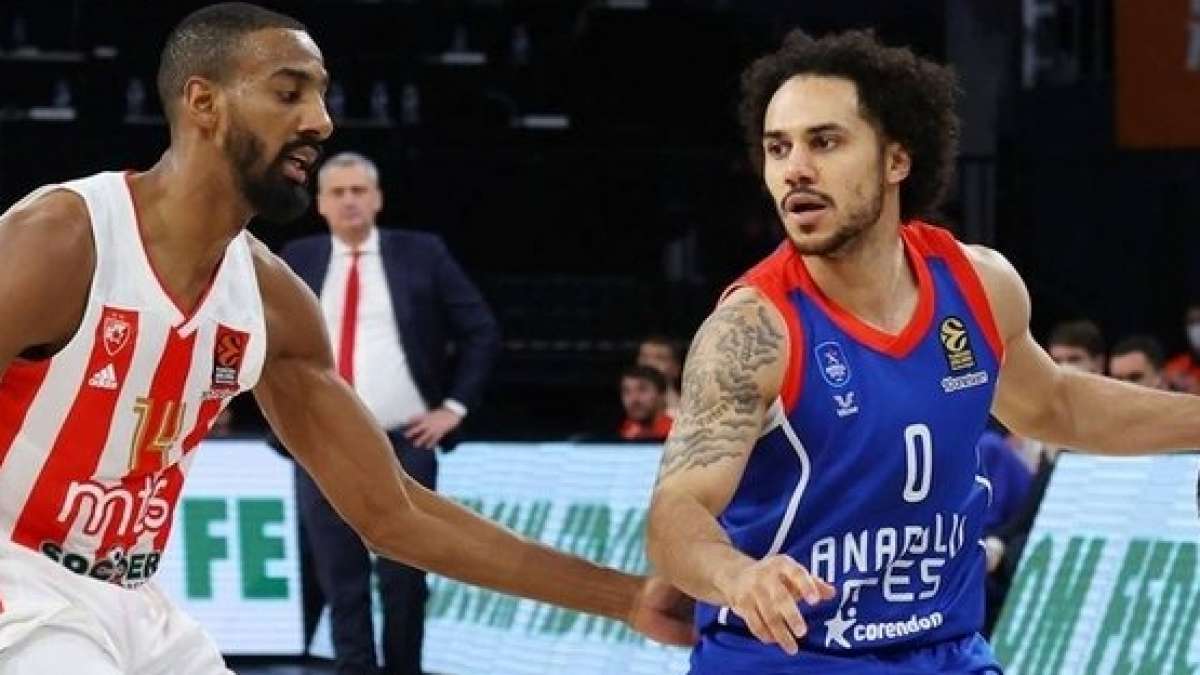 Anadolu Efes, Kızılyıldız’ı bitime saniyeler kala devirdi