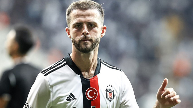 Pjanic: Sezon sonuna kadar buradayım
