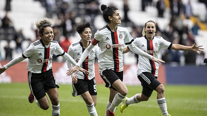 Tarihi derbide gülen taraf Beşiktaş