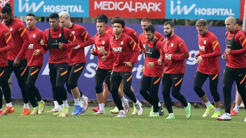 Galatasaray’da 3 isim yolcu