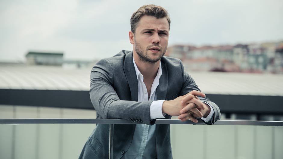 Oyuncu Tolga Sarıtaş koronavirüse yakalandı