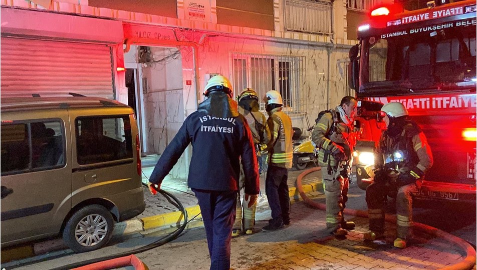 7 katlı apartmanda yangın: 3’ü çocuk 7 kişi kurtarıldı