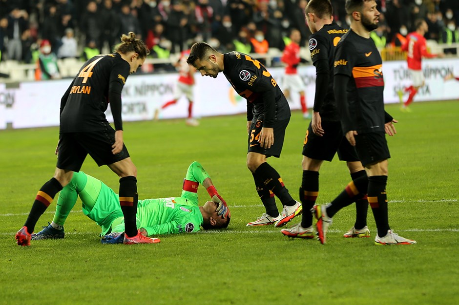 Galatasaray’dan Muslera ve Luyindama açıklaması