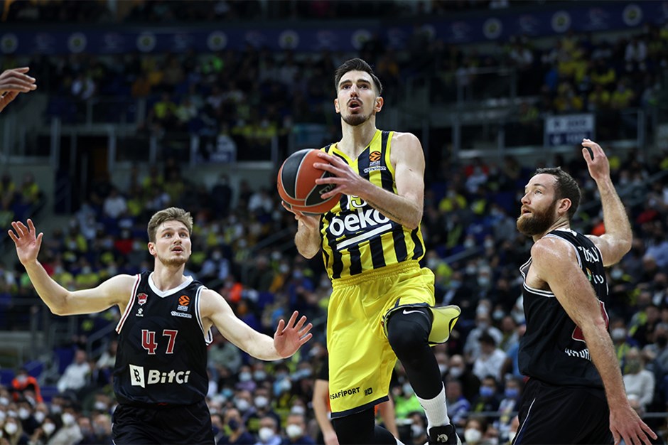 Nando De Colo ameliyat oldu