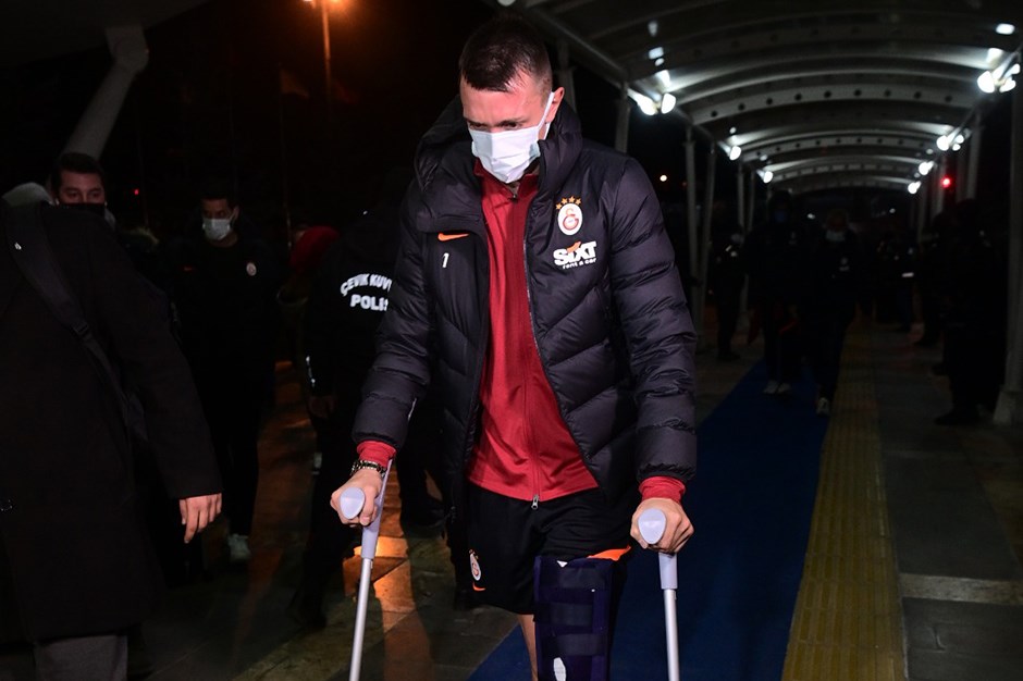 Muslera sahalardan ne kadar uzak kalacak?