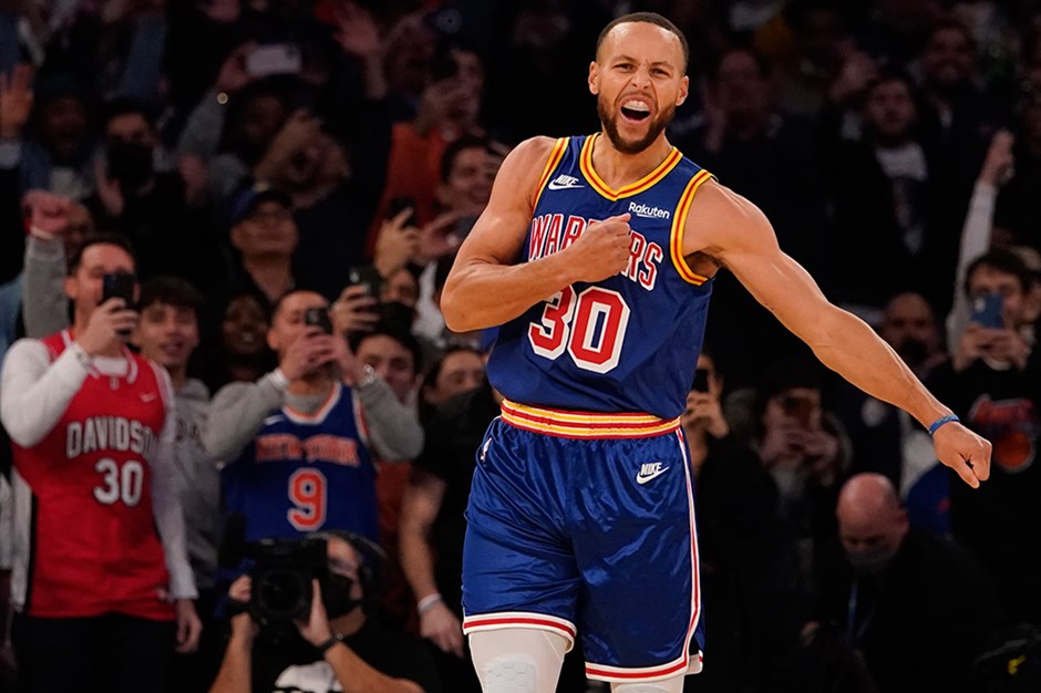 Stephen Curry, tarih yazdı!