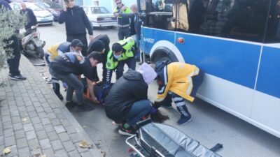 Bursa’da motosikletli gençler ölümden döndü