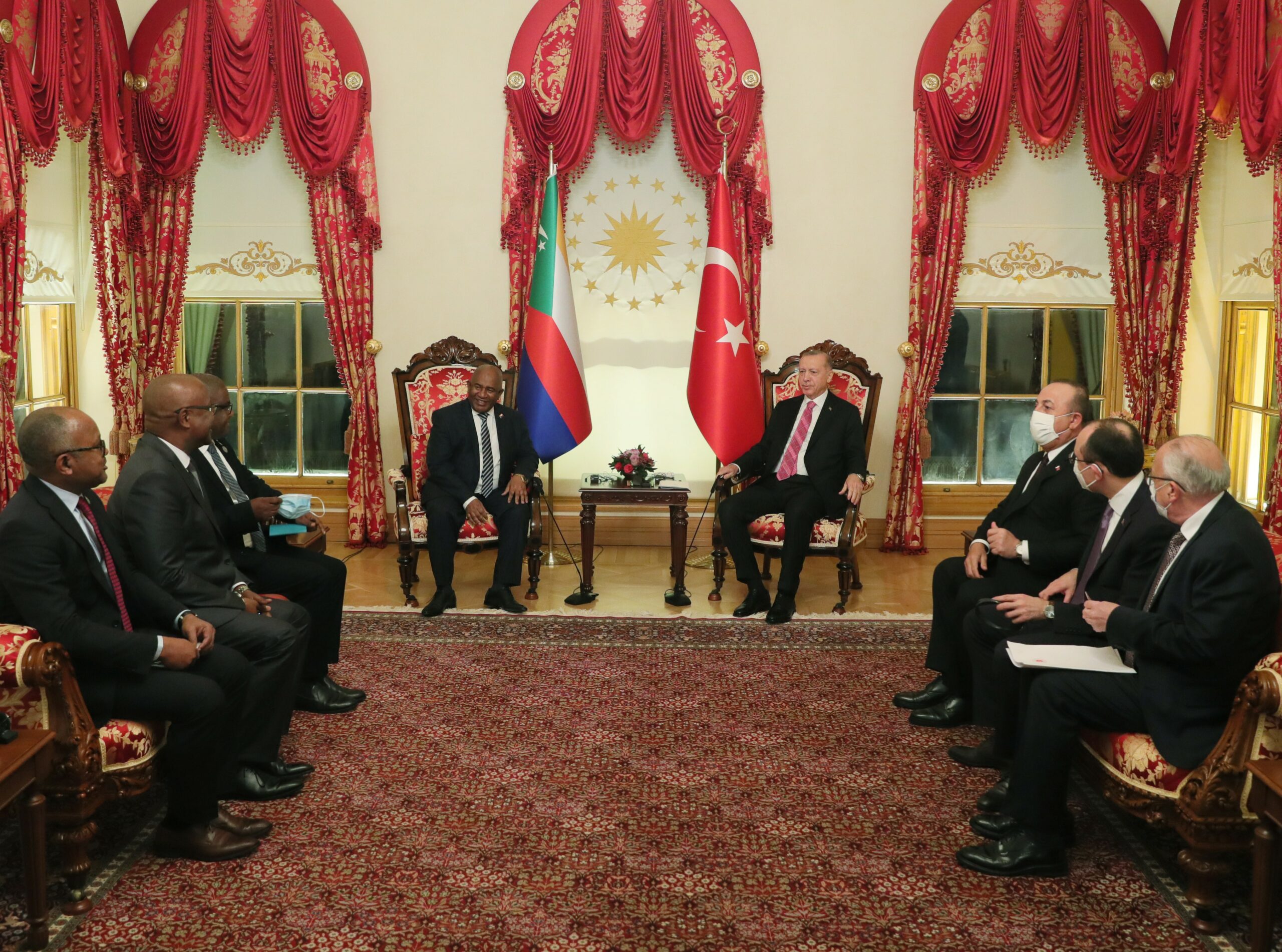 Erdoğan, Komorlar Birliği Cumhurbaşkanı Assoumani Azali ile görüştü