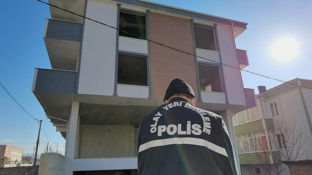 Bursa’da feci ölüm… İnşaatın çatısından düştü!