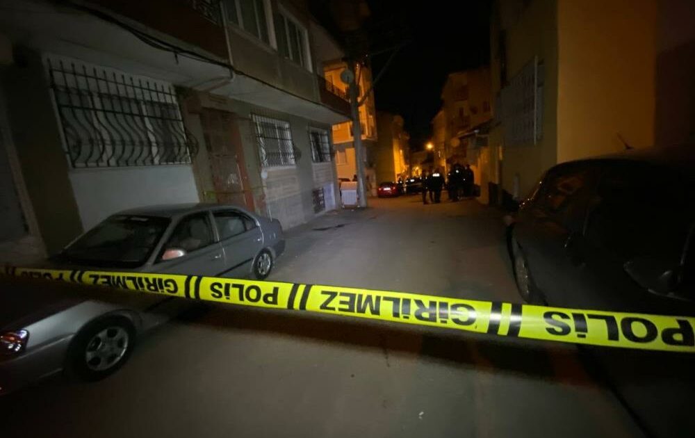 Bursa’da eşini bıçakla öldürüp evi yaktığı iddia edilen şüpheli yakalandı