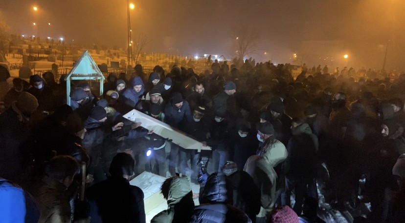 Bursa’da nişan dönüşü kazada ölen damat ve kuzeni yan yana defnedildi