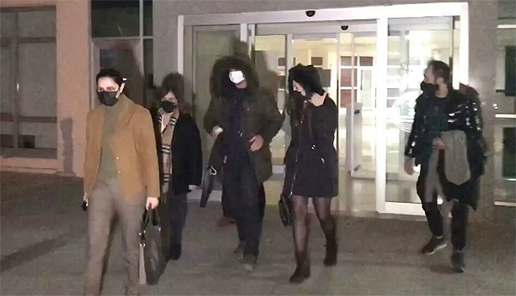 Askeri yasak bölgeye giren Yunan polis ile kız arkadaşının yurtdışı yasağı kaldırıldı
