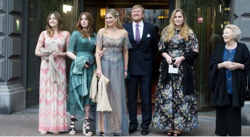 Hollanda’da Kraliyet Ailesi özür diledi