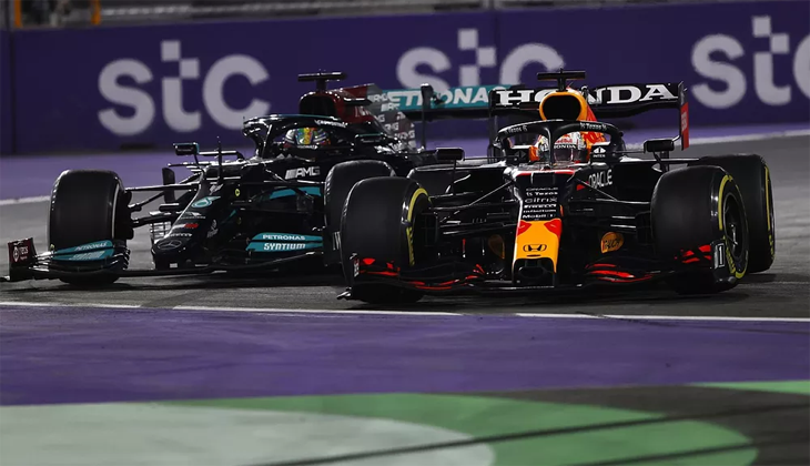 F1 Suudi Arabistan Grand Prix’sini Hamilton kazandı