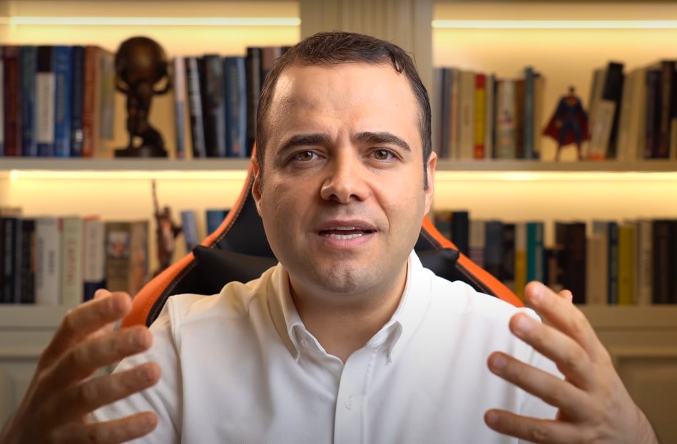 Özgür Demirtaş dolardaki ani düşüşün sebebini açıkladı