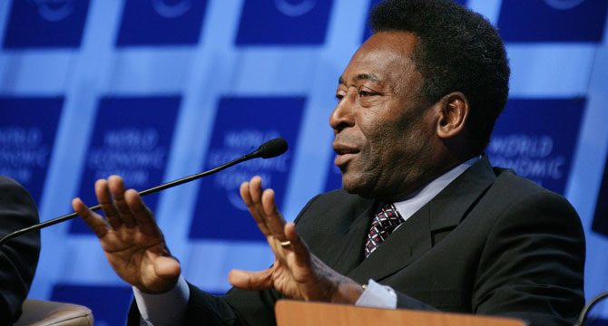 Pele yeniden hastaneye kaldırıldı