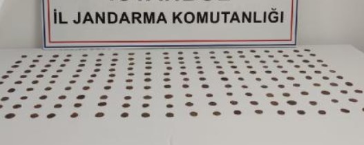 Müşteri ararken yakalandılar! Jandarmadan sikke operasyonu…