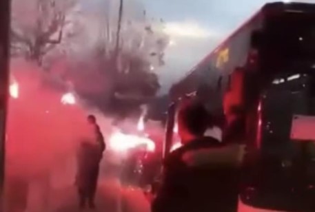 Bursa’da belediye otobüsünün tabelası ‘evlilik’ için değişti! Bursa’da belediye otobüsünün tabelası ‘evlilik’ için değişti!