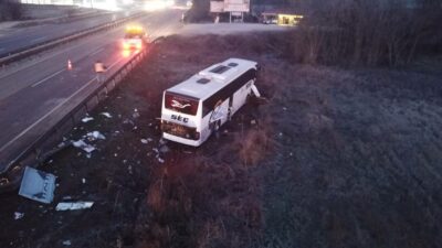 Bursa’da feci kaza… Yolcu otobüsü tarlaya uçtu: 12 yaralı!