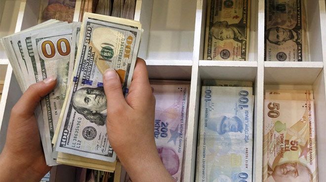 Dövizden TL’ye dönüş: Bir gecede 1 milyar dolar bozduruldu!
