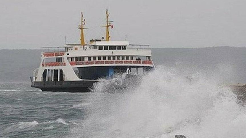 Feribot seferlerine ‘fırtına’ engeli
