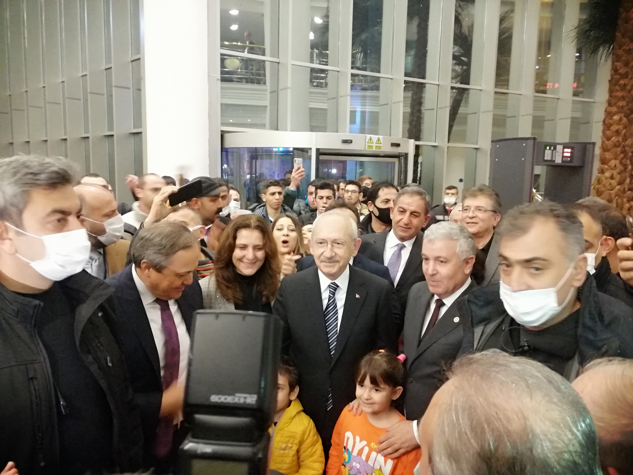 Kılıçdaroğlu’na Kayseri’de doğum günü sürprizi