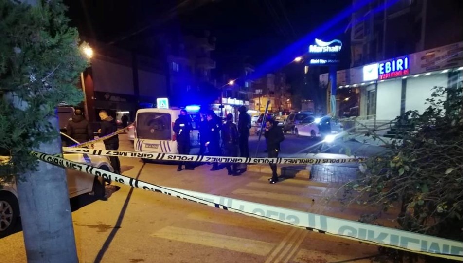 “Halay başı” kavgasında biri ağır üç yaralı
