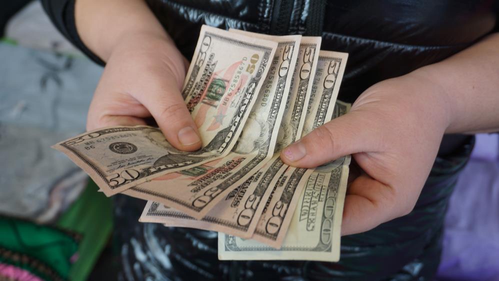 Pazar esnafına Bulgar turistten sahte dolar şoku