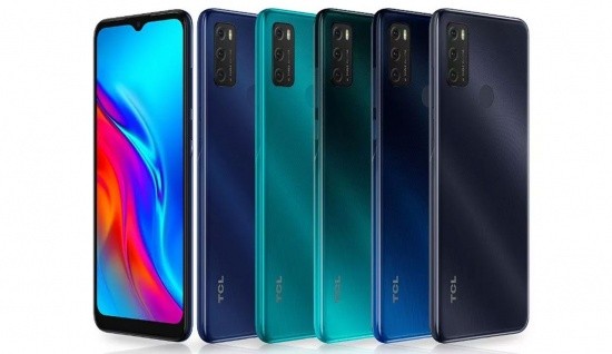 OMIX’in iki telefonu Türkiye pazarında
