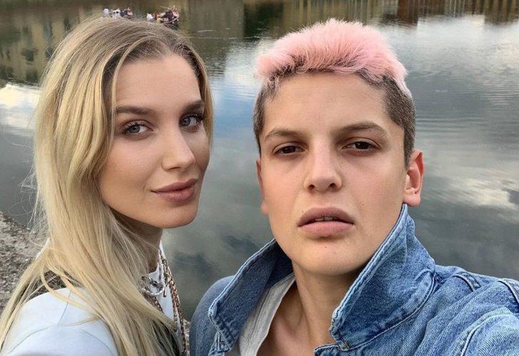 Derin göğüs dekoltesiyle Instagram’ı salladı!
