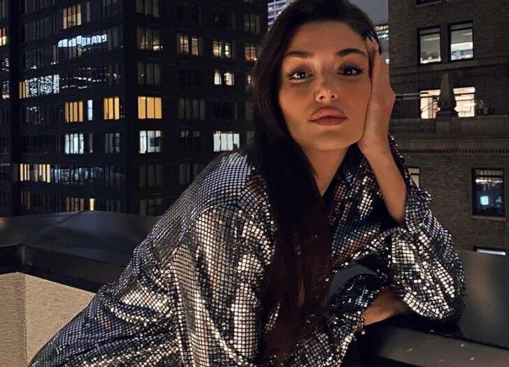 Hande Erçel Türkiye’nin en şık kadını seçildi