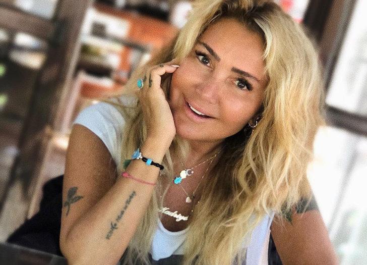 Yonca Evcimik’ten olay açıklama: 90’lardan beri çıplağım