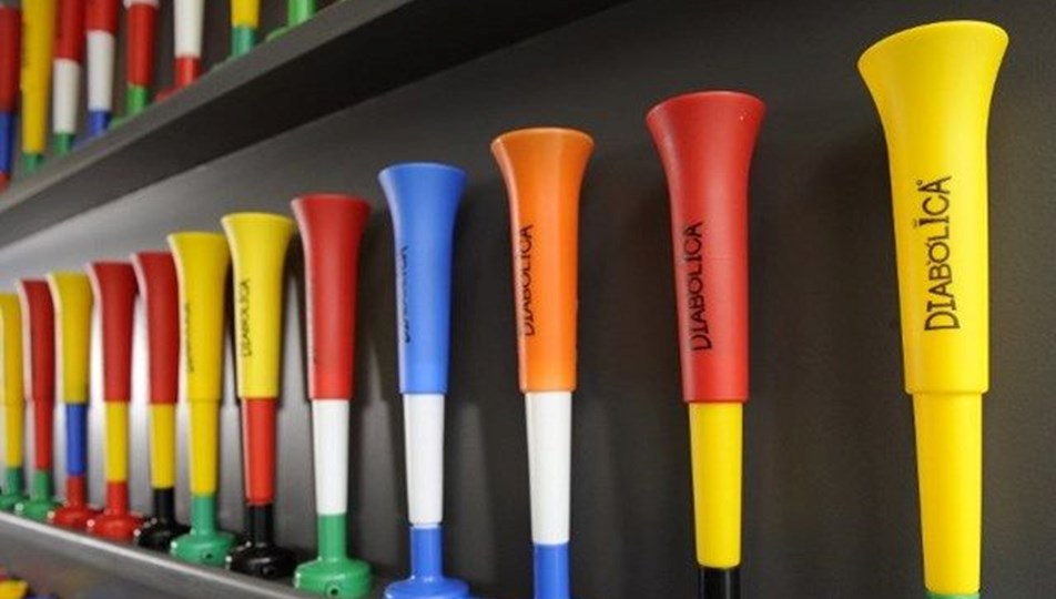 Vuvuzela, tribünlere geri döndü!