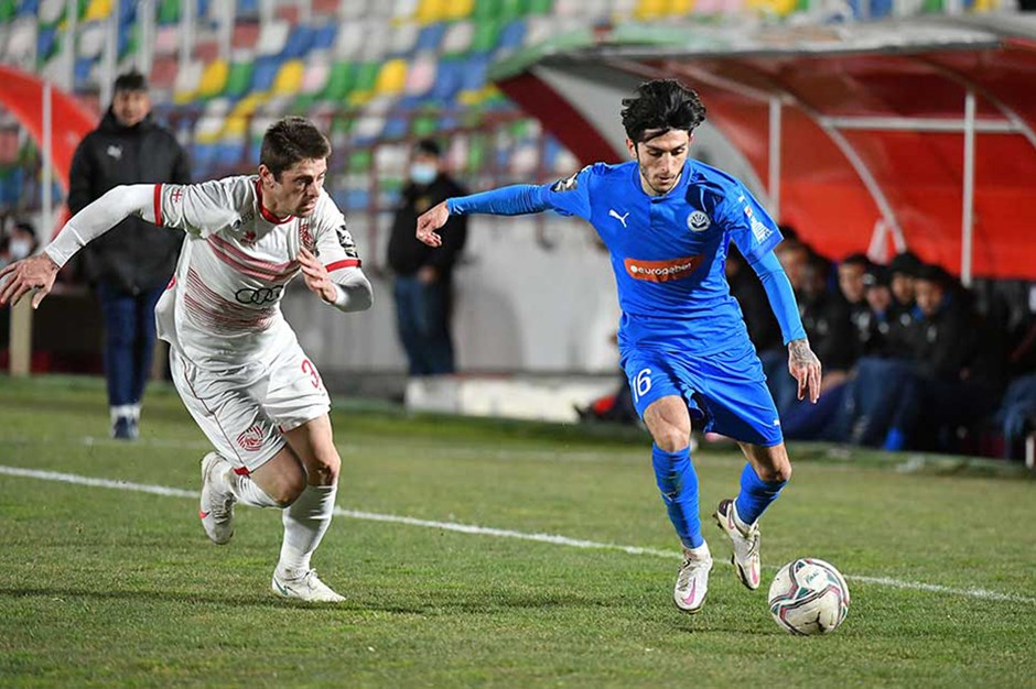 Gürcü sol bek Trabzonspor için Türkiye’de