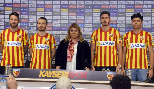 Kayserispor’da imza şov!