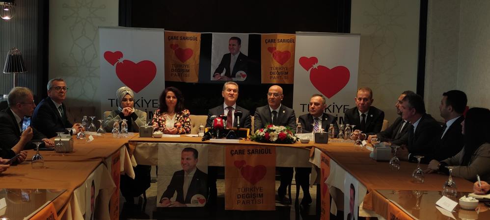 Sarıgül Bursa’da konuştu: Baykal’a baş kaldırdık…