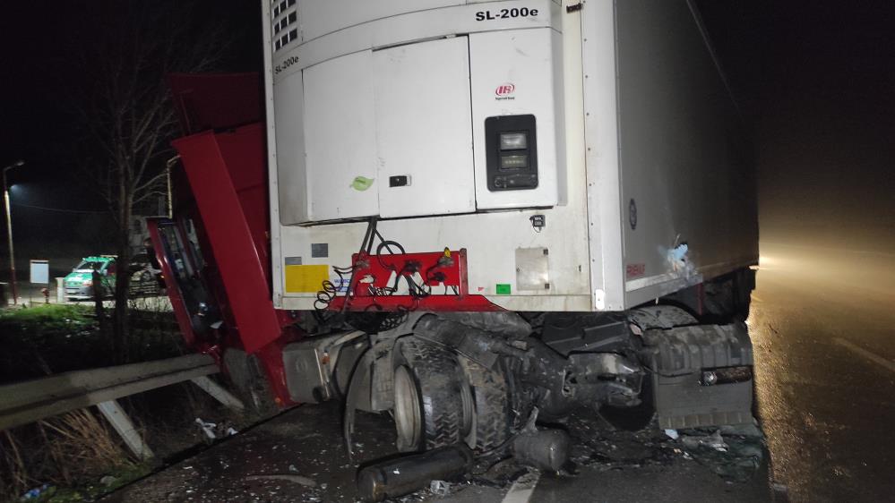 Çanakkale’de feci kaza: 5 kişi hayatını kaybetti