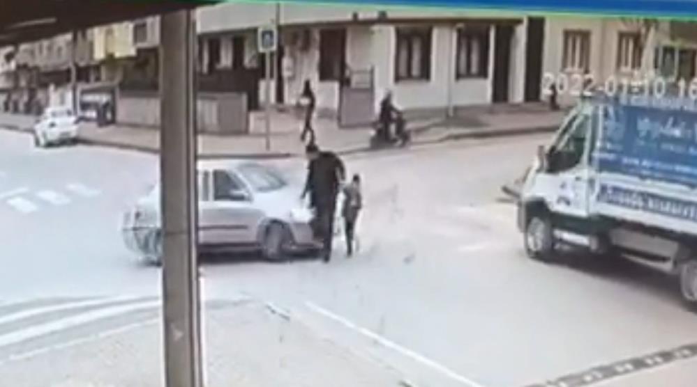 Bursa’da otomobilin çarptığı çocuk hayatını kaybetti