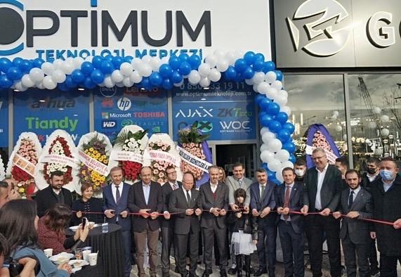 Bursa’da teknoloji firmasını Başkan Alinur Aktaş açtı