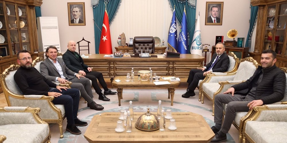 Bursaspor yönetimi, Başkan Aktaş’ı ziyaret etti