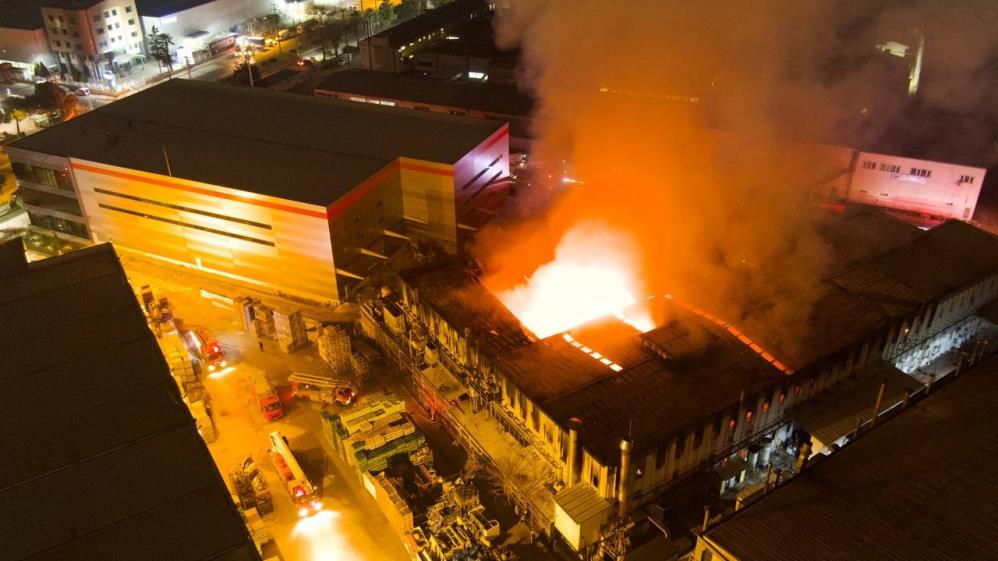 Bursa’da fabrika yangını! Patlamalar devam ediyor